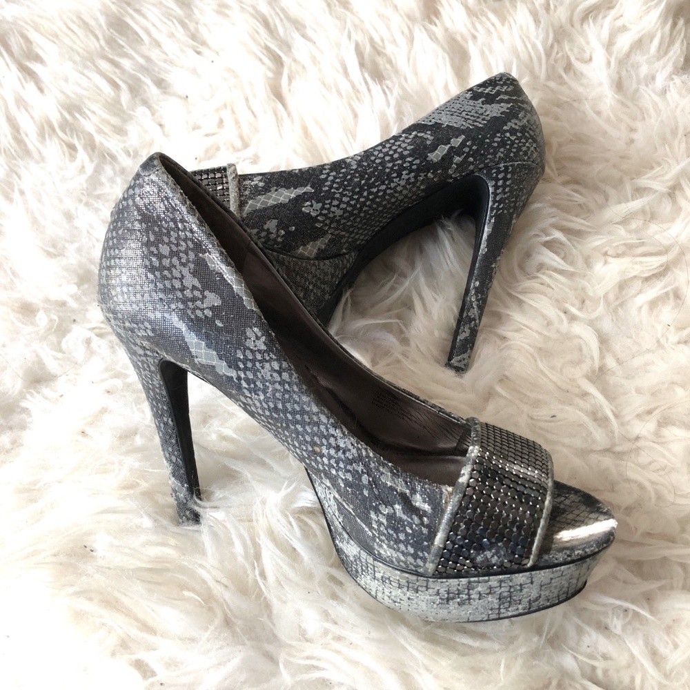 Jessica Simpson heels